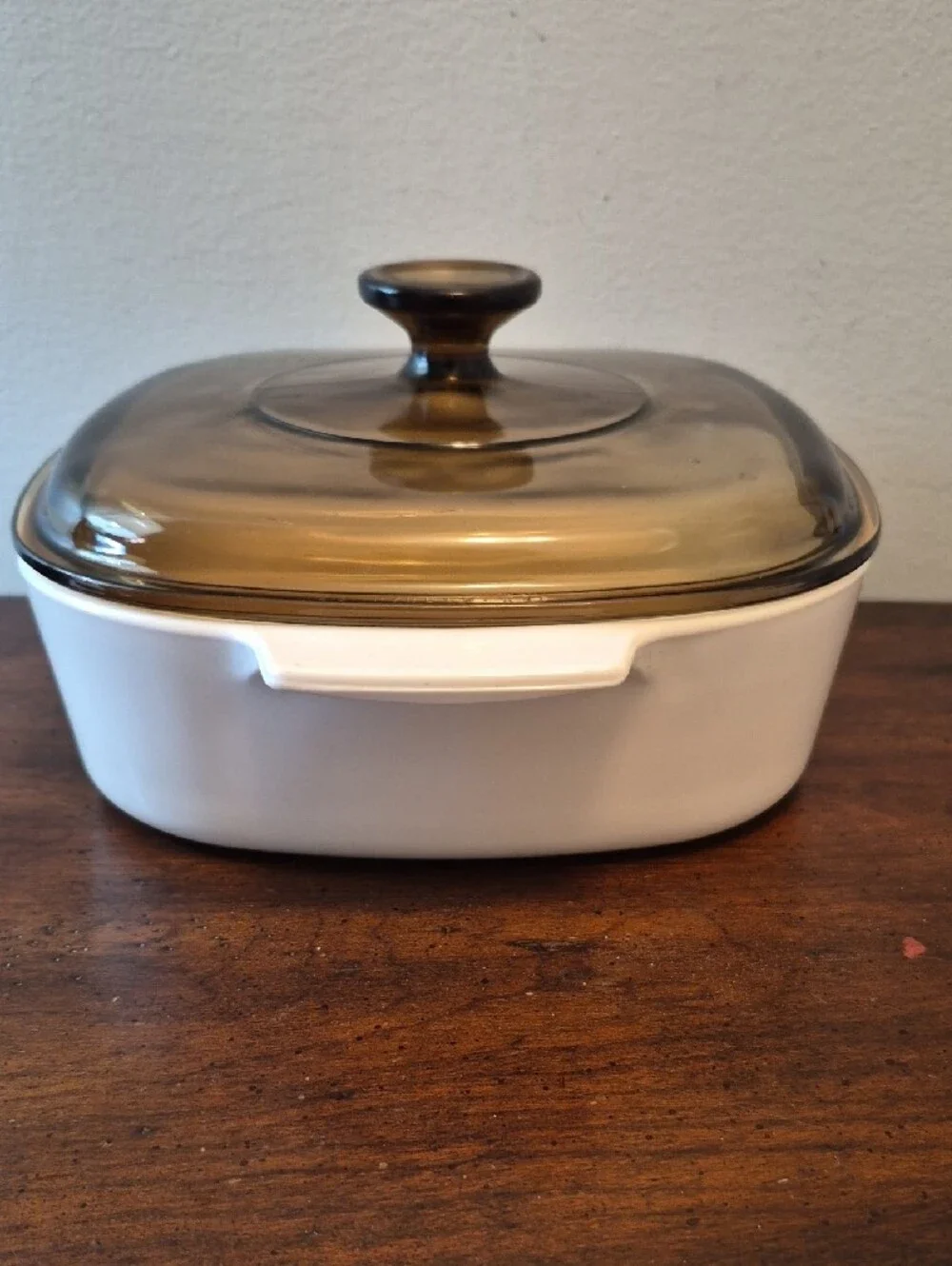 Corning Ware 2 Liter  Ceramic Casserole with Amber Glass Lid Abundance